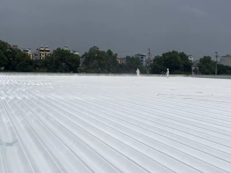 Is Roof Heat-Reflective Paint Really Effective?